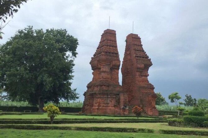 Half-Day Private Majapahit Historical Tour from Surabaya - Stop 4: Candi Tikus and royal bathing before ritual