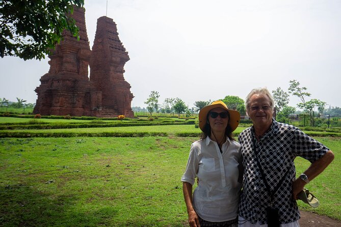 Half-Day Private Majapahit Historical Tour from Surabaya - Stop 1: Candi Wringinlawang’s red-brick “gate” feeling
