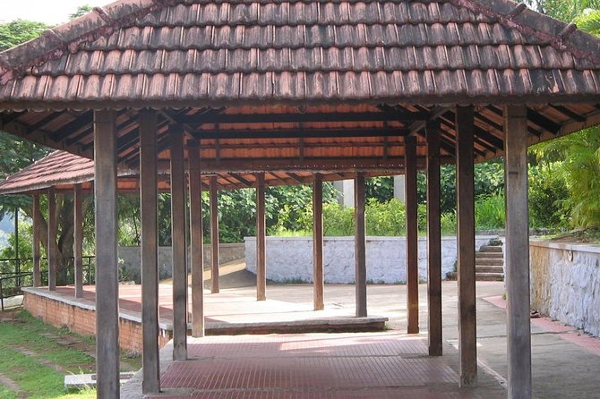 Heritage & Cultural Walk of Trivandrum 2 Hour Guided Walking Tour - Napier Museum: an art-and-history stop you’ll remember longer than a selfie
