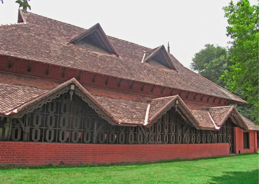 Heritage & Cultural Walk of Trivandrum Guided Walking Tour - Indian Army Memorial + St. Joseph’s Cathedral in Palayam