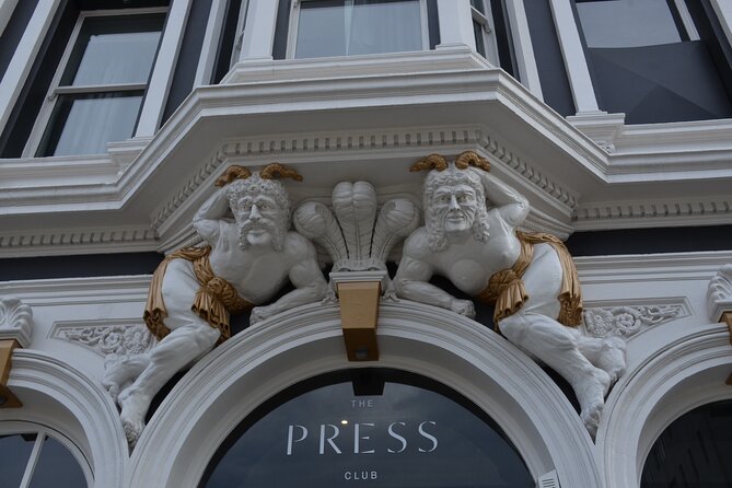 Heritage Dunedin City Walking Guided Tour - Entering The Octagon: the walk begins in the middle of town