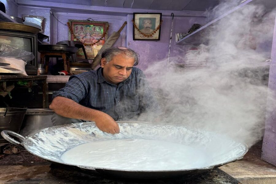 Heritage Walk & Street Food Tasting in Jaipur - Choti Chaupar and Chhoti Chopad: the final tastings and where you’ll exit