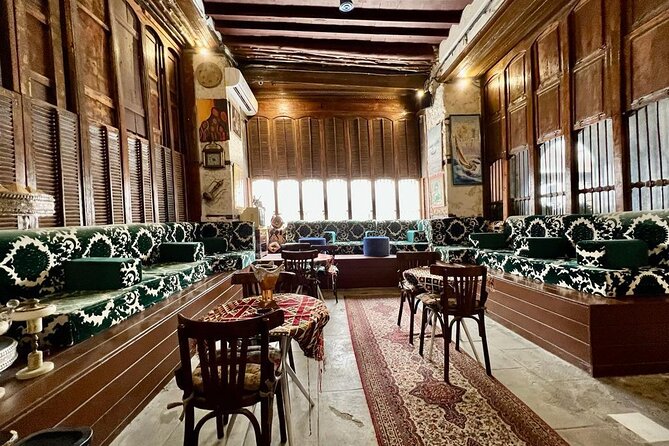 Historical & Heritage Tour in Jeddah Al Balad - Stop 1: Al-Balad in 1 hour—what you’re really doing on this opening stretch