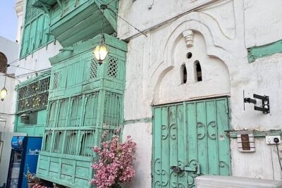 Historical & Heritage Tour in Jeddah Al Balad - Getting there smoothly: pickup, meeting point, and timing window