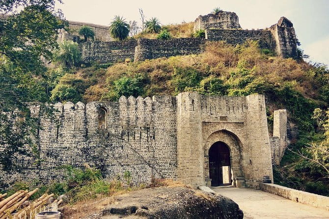 Historical Tour including Unesco Kangra fort & Rock cut temple from Dharamshala - The drive through Kangra Valley and village life between stops