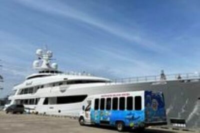 Historical Tour of Galveston by Air-Conditioned Bus - Meet the Guide: Pat’s Humor, Clear Audio, and Keeping Pace