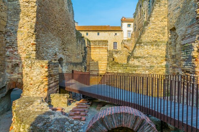 Historical Walking Tour of Ancient Arles with an APP - A Quick Landmark Stop: Mourgues Tower