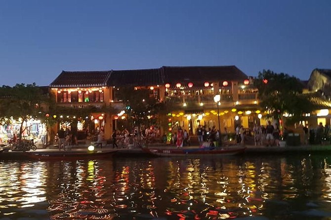 Hoi An Ancient City -Sampan Boat Ride- Night Market- Lanterns - Japanese Covered Bridge: quick stop, big visual impact