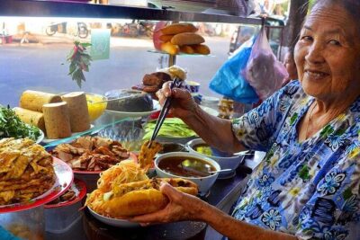 Hoi An Ancient Town - Night Market Street Food Walking Tours - Meeting point reality: getting started without stress