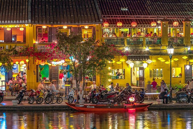 Hoi An Ancient Town Walking Street Food Tours with Night Market - Thu Bon River Night Boat Trip: A Scenic Reset Between Bites
