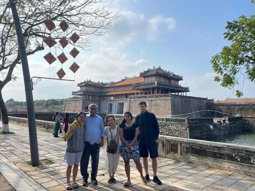 Hue Imperial Ancient City Tip-Based Walking Tour - The Pace and How the Guide Keeps It Moving