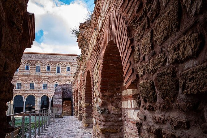 Istanbul Ancient Monasteries Full-Day Tour with Lunch - St. John the Forerunner and St. Saviour in Chora: where art does the talking