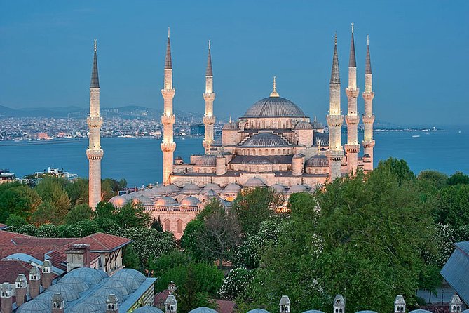 Istanbul Heritage Tour - Incl. Lunch - Lunch with Bosphorus rooftop views (and what’s included)
