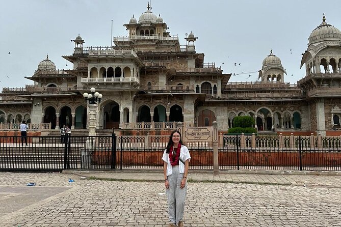Jaipur Half-Day Heritage Tour by Women-Driven E-Rickshaw - Stop 4: City Palace—courtyards, pavilions, gardens (plus another ticket)