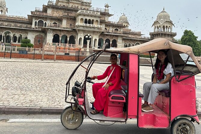 Jaipur Half-Day Heritage Tour by Women-Driven E-Rickshaw - Stop 5: Jal Mahal (Water Palace)—short visit, great views