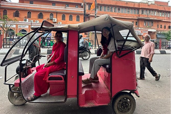 Jaipur Half-Day Heritage Tour by Women-Driven E-Rickshaw - Stop 7: Albert Hall Museum to close the loop