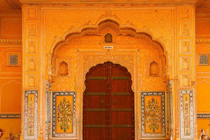 Jaipur Heritage Walk - Artisans | Bazaars | Culinary | Temples (Awarded) - Meeting at Golcha Cinema and the 7 Gates of Jaipur