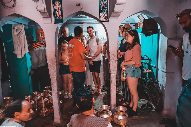 Jaipur Heritage Walking Tour - Stop 3: Tripolia Bazar and a Royal Doorway