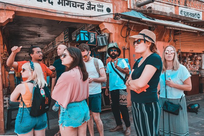 Jaipur Heritage Walking Tour - Stop 4: Hawa Mahal’s 900+ Windows and the Engineering Angle