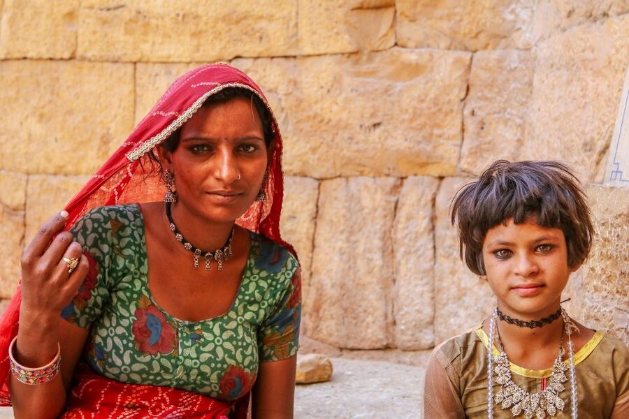 Jaisalmer Heritage Walking Tour With Professional Guide - Nathmal ki Haveli: the “puzzle” feature and what it teaches about design