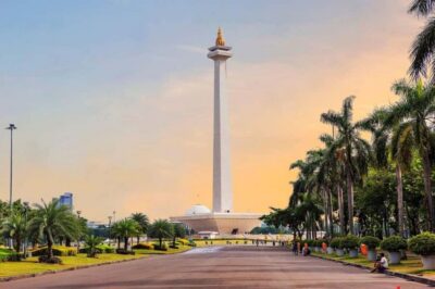 Jakarta: All-Inclusive Jakarta Heritage and Historical Tour - Merdeka Square and the independence symbols that set the tone