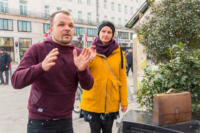 Jewish Heritage in Hungary with a Historian - Solinfo Café and the Flódni Stop: Food That Makes the Story Stick