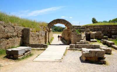 Katakolo Port: Transfer to Ancient Olympia and VR Audio Tour - Air-Conditioned Bus Ride to Olympia: a smooth start with useful context