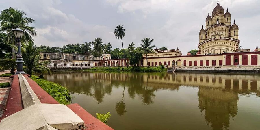 Kolkata: Heritage Walk with Boat Ride and local Transport - Dakshineswar Kali Temple: Morning Ceremony and Practical Tips