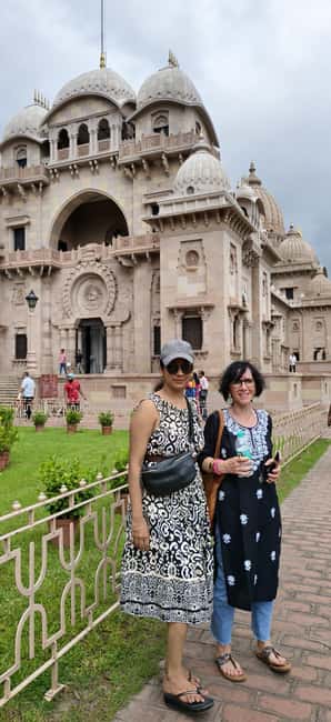Kolkata: Heritage Walk with Boat Ride and local Transport - Hooghly River Boat Rides Under Howrah Bridge to Belur Math