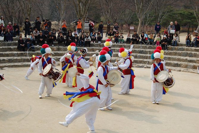 Korean Heritage Tour: Palaces and Villages of Seoul Including Gyeongbokgung Palace - Lunch at a Traditional Restaurant: More Than a Break
