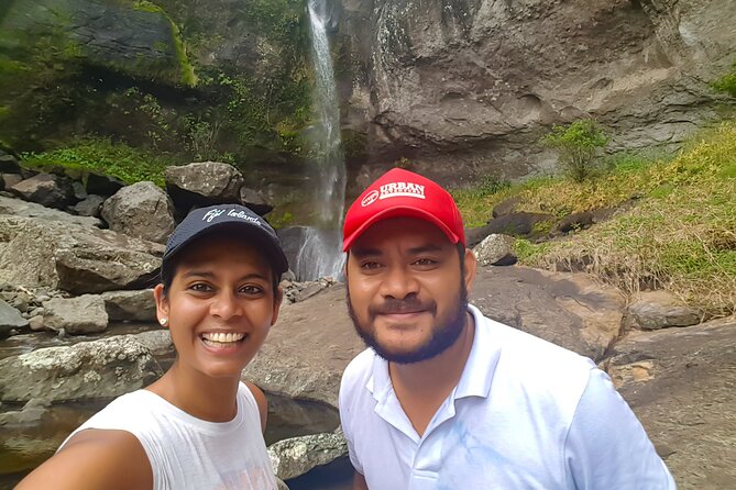 Koroyanitu National Heritage Park Fiji - Hike - Waterfall - Raymond vs. Salva: how the guide makes or breaks the day