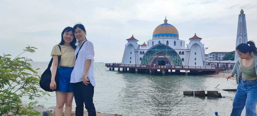Kuala Lumpur Discovery: Shared Group Tour from Port Klang - King’s Palace and the national symbols you’ll recognize instantly