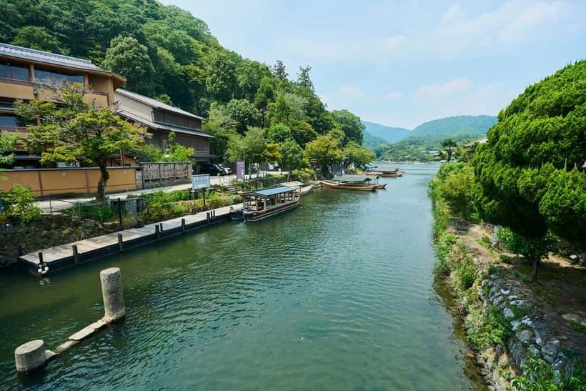 Kyoto: Arashiyama UNESCO Walking Tour with Admission - Sagano Bamboo Grove: your guide helps you find the right angle