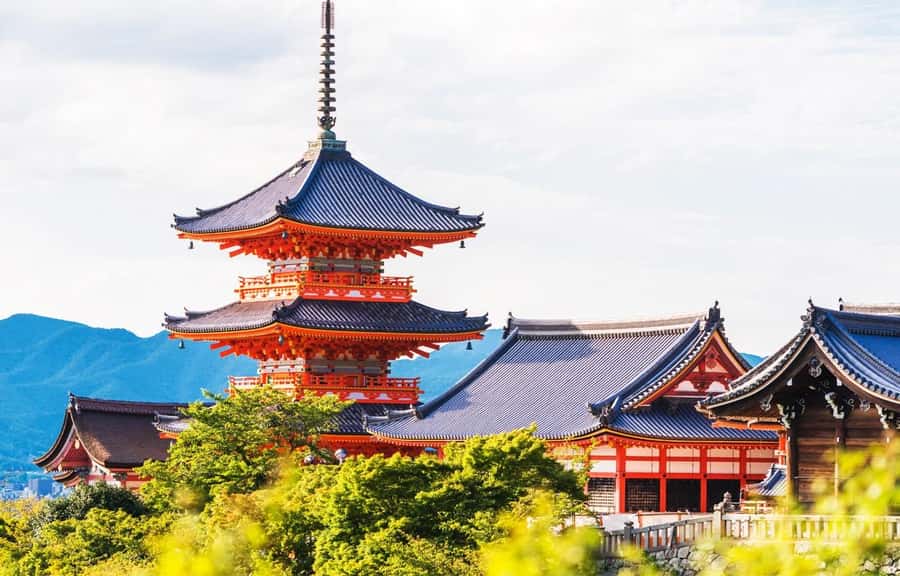 Kyoto/Osaka: Kyoto and Nara World Heritage Day Tour - Todai-ji: a short stop with big scale