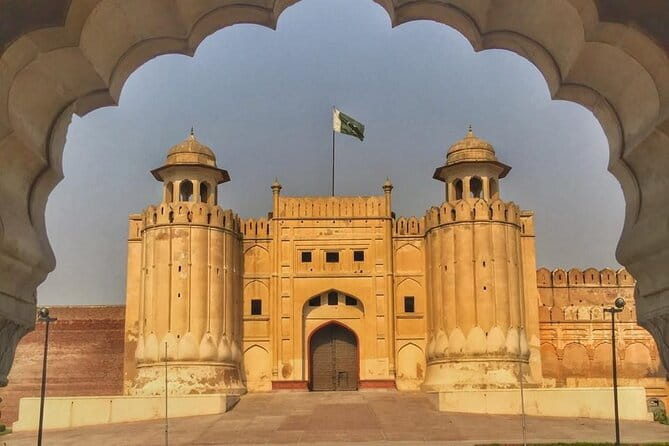 Lahore Heritage in a Day - Delhi Gate to Shahi Hammam: Mughal leisure beside everyday streets