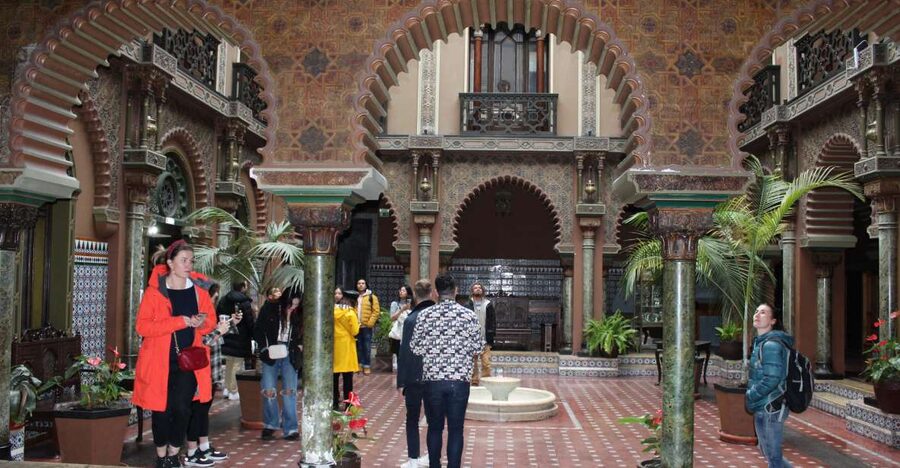 Lisbon: African History and Heritage Walking Tour - Entering Lisbon’s Alfama: Where Moorish Roots Start the Thread