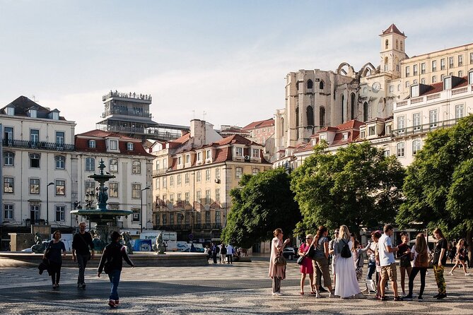 Lisbon at your own pace- Private Guided Historical Tour in Lisbon - Lisbon Cathedral and São Jorge Castle: where the city climbs into view
