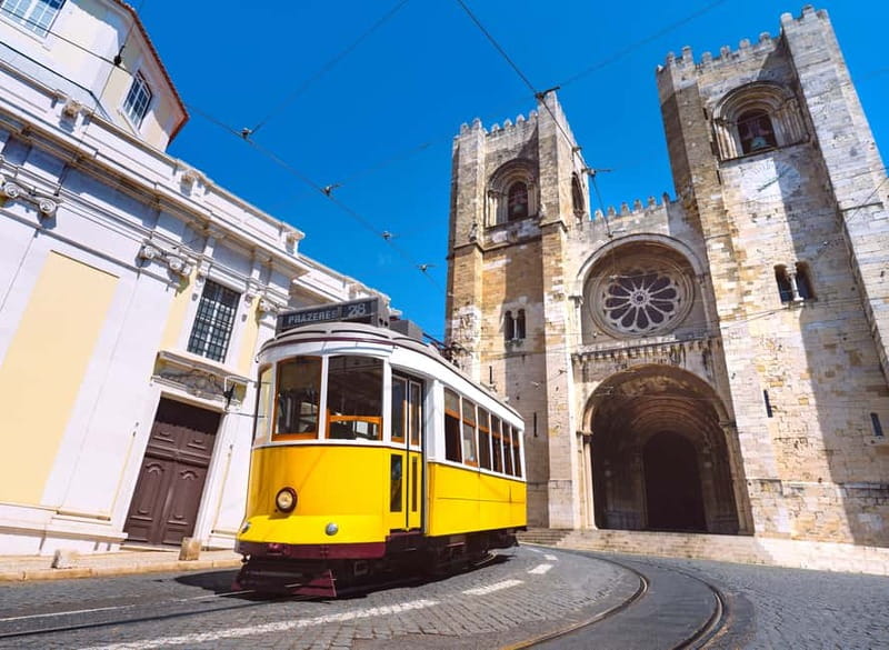 Lisbon: Historical Tour on a Tukxi - Landmark Highlights: Sé Cathedral, Portas do Sol, and the National Pantheon