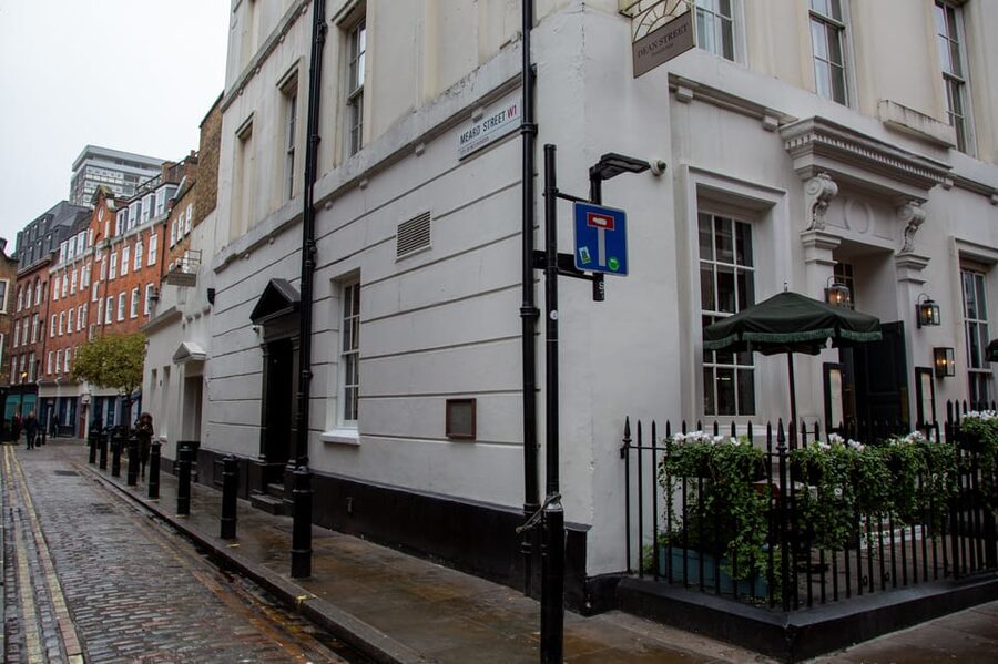 London: Rock 'n' Roll History Tour - Punk Sites, Studios, and Star-Favored Hotels: The Parts You Usually Miss