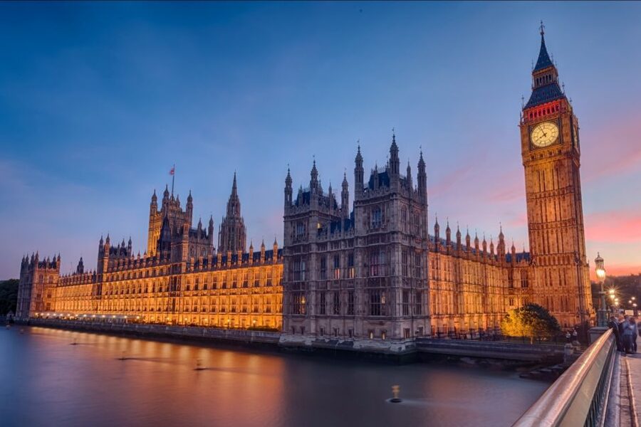 London: Westminster Abbey Tour with a Royal Heritage Guide - The Royal and Political Ceremonies Route: Crowns, Weddings, and State Funerals