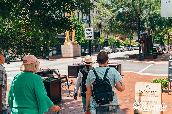 Louisville Legends: Downtown Derby City Food and History Tour - Guides like Cathy and Hannah: what to expect from the vibe
