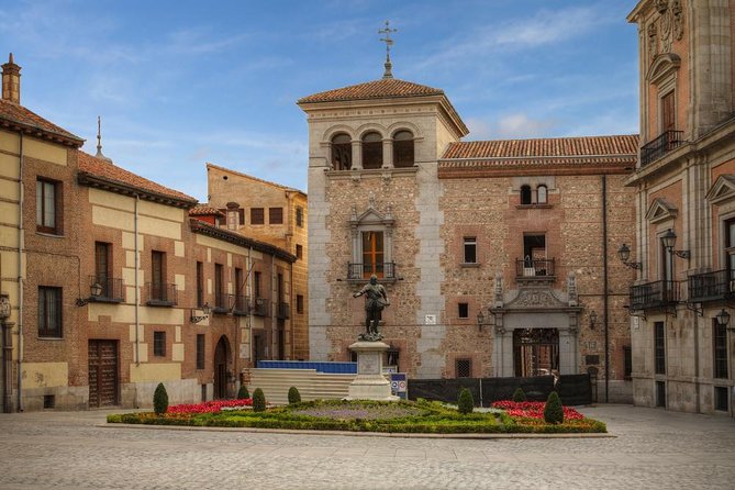 Madrid Tapas & Drinks: A Small Group Culinary Adventure - Key highlights worth planning around