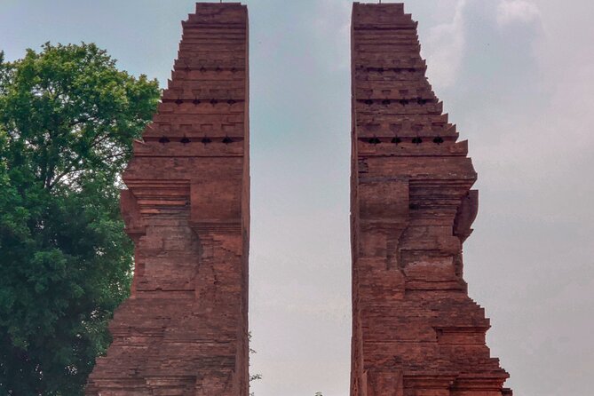 Majapahit Heritage Archaelogy tour via surabaya - Trowulan archaeological site: museum time and Majapahit-era objects