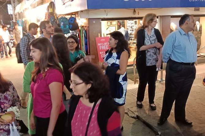Malleswaram heritage walk, an immersive walking tour in Bangalore - Malleswaram Markets and the Silk Saree Stop: Shopping Without the Chaos