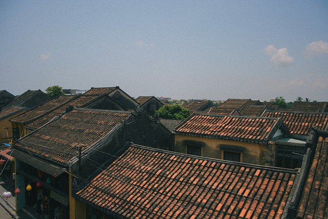 Marble Mountains - Hoi An Ancient Town Sunset Daily Ingroup Tour - The Old House of Phun Hung: a quieter moment in the old town