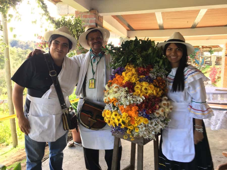 Medellín: Flower Farm & Silletero History Tour - Santa Elena’s 45 minutes: quick context, photo stops, and real countryside pace
