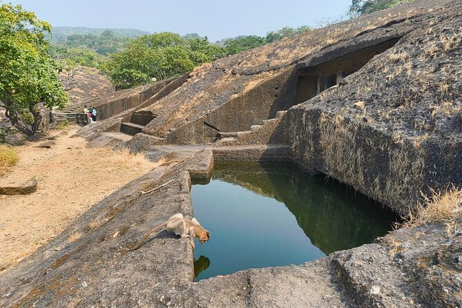 Mumbai Kanheri Caves & Golden Pagoda – A Buddhist Settlement - The Golden Pagoda question: confirm what you’ll see