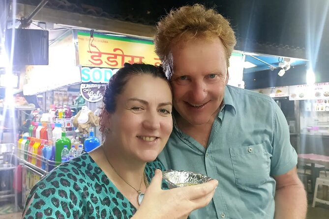Mumbai Street Food & Bazaar Tour with Local Transport - Churchgate to Minara Masjid: food near a historic crossroads