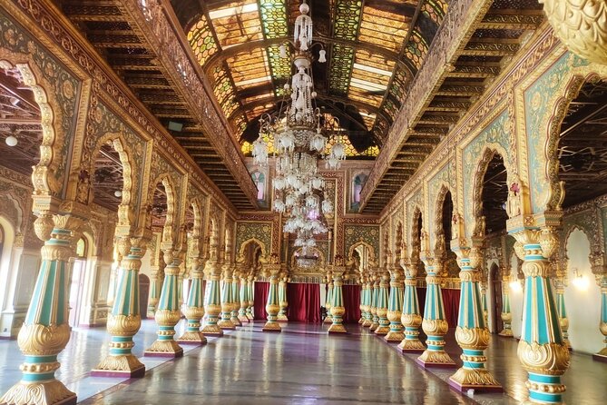 Mysore Palace + Jaganmohana Art Gallery + Devaraja Market = Mysore Heritage Walk - Why this Mysore Heritage Walk beats a pick-up-and-drop sightseeing day