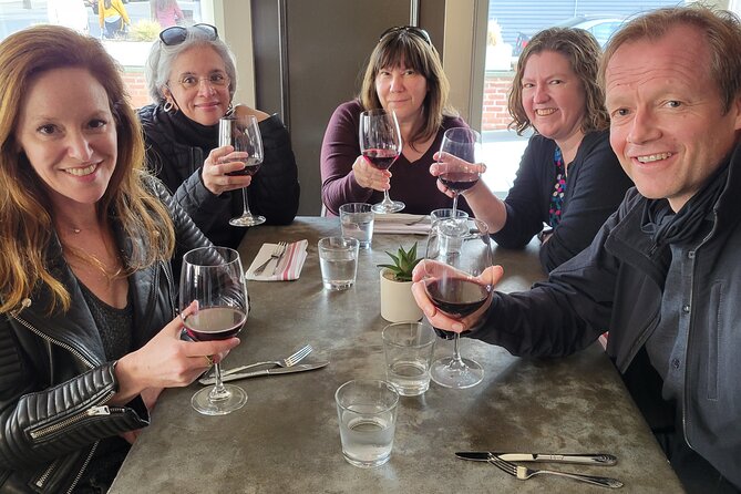 Newport Walking Food And History Tour - The 1.5-mile plan: time, pace, and how to prep